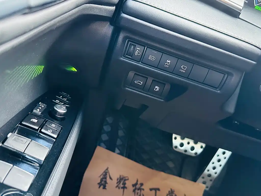 Toyota Camry 2024 — фото 17