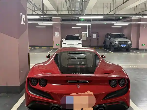 Ferrari F8 2021