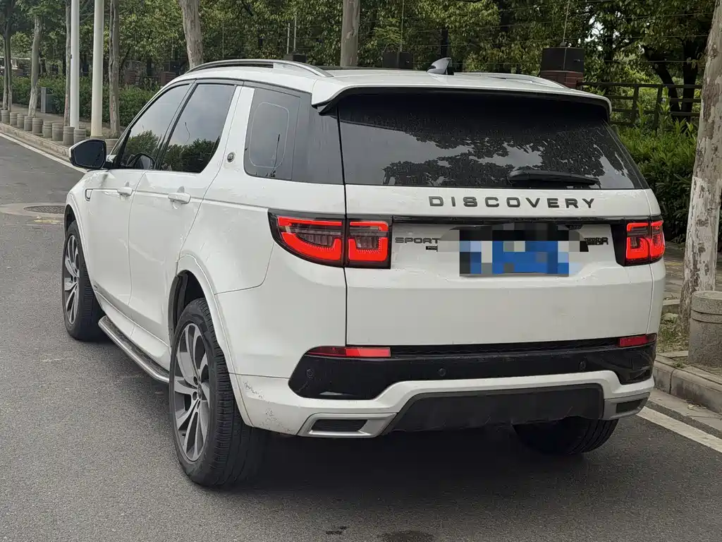 Land Rover Discovery Sport 2022 — фото 9