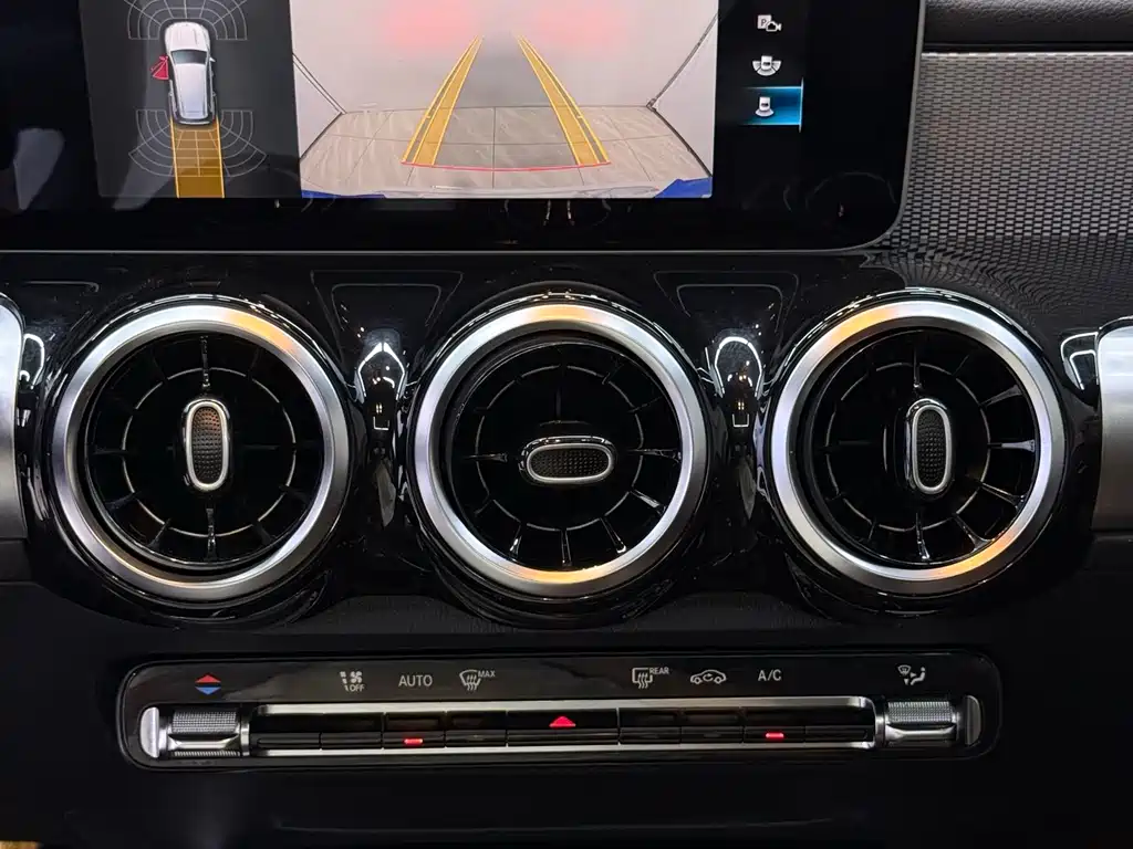Mercedes-Benz GLB 2020 — фото 15