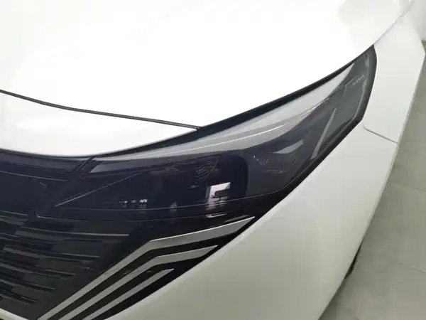 Nissan Teana 2026