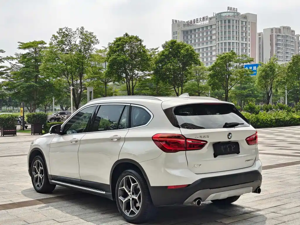 BMW X1 2018 — фото 16