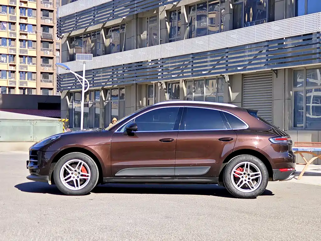 Porsche Macan 2020 — фото 7
