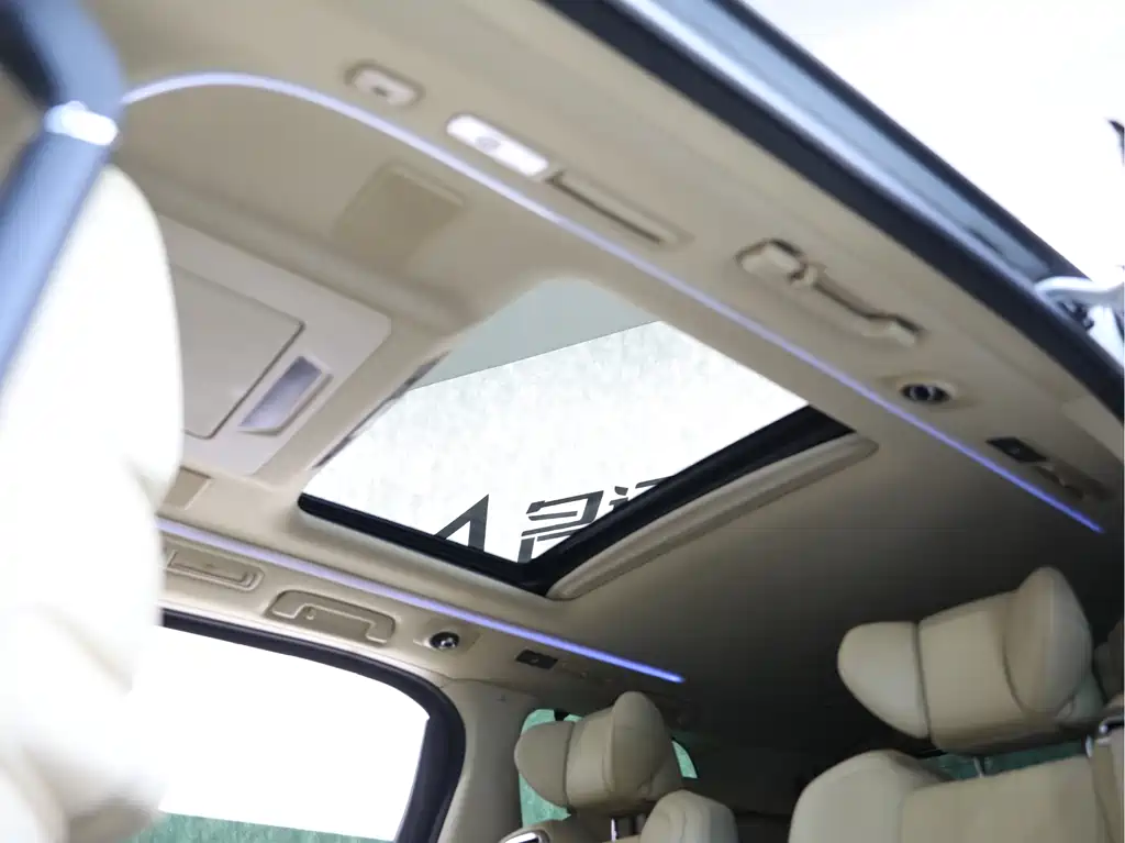 Toyota Alphard 2022 — фото 18