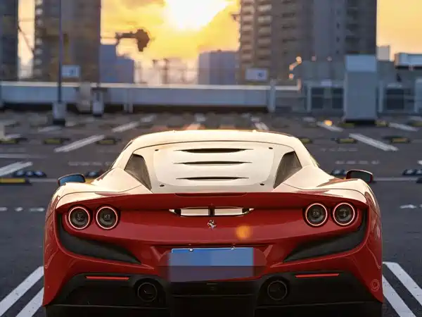 Ferrari F8 2021
