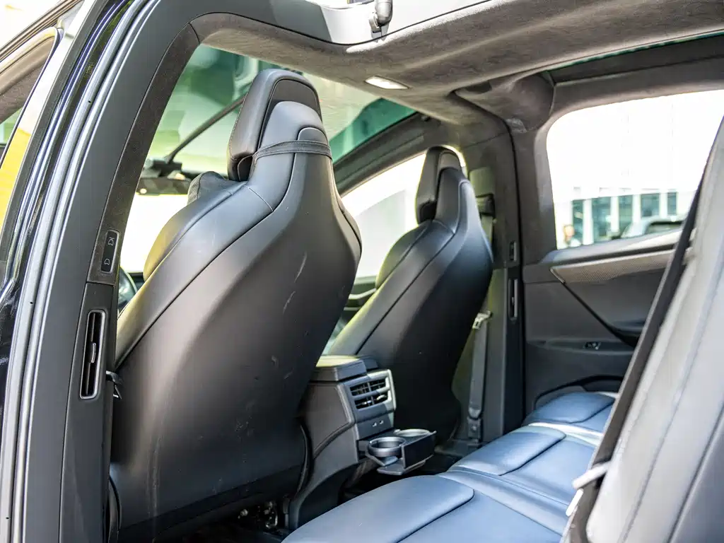 Tesla Model X 2019 — фото 15