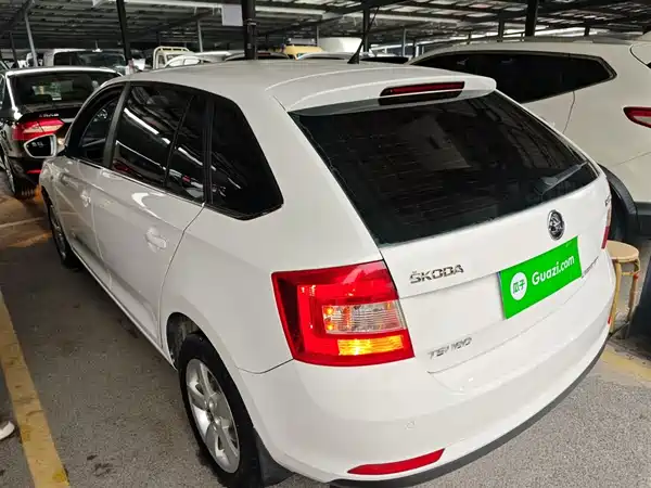 Skoda Rapid Spaceback 2016