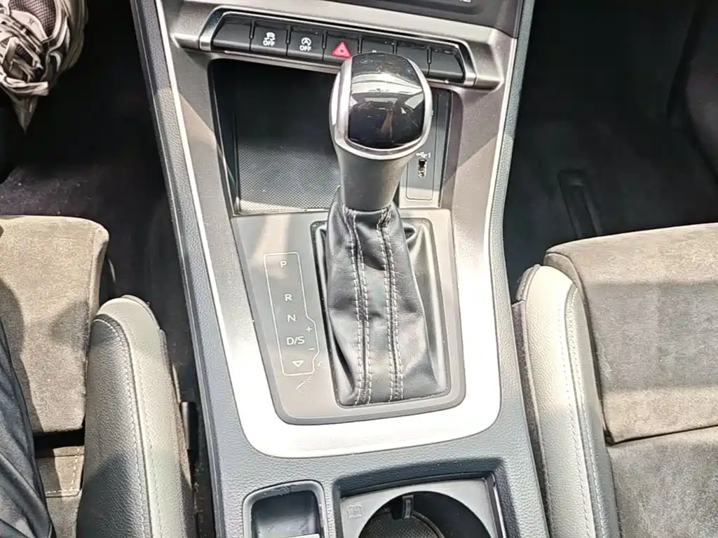 Audi Q3 2021 — фото 14