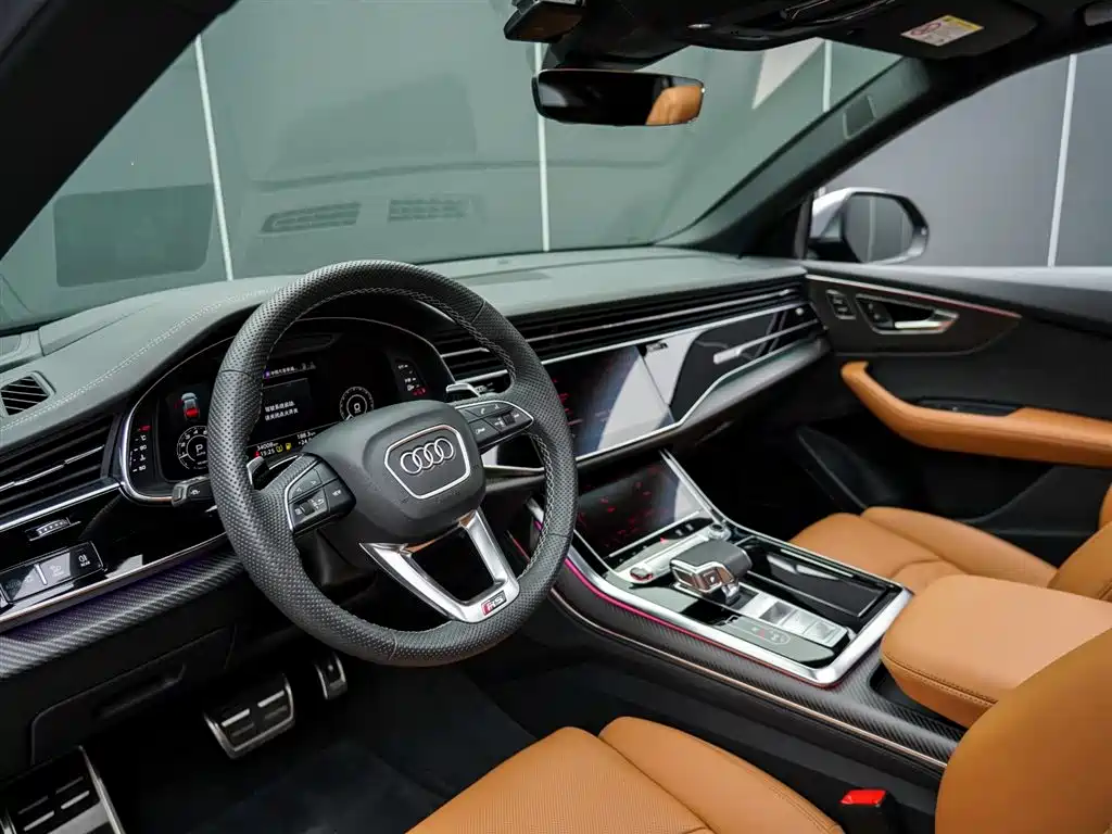 Audi RS Q8 2024 — фото 11