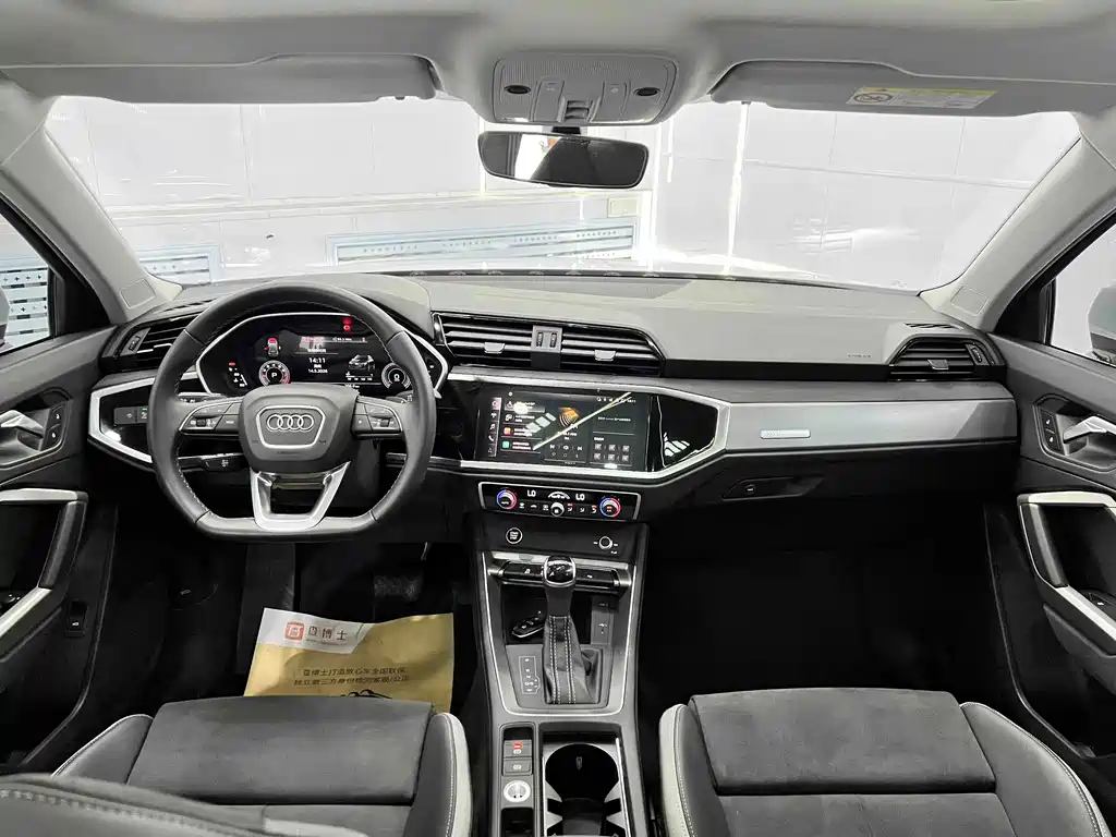 Audi Q3 2022 — фото 13