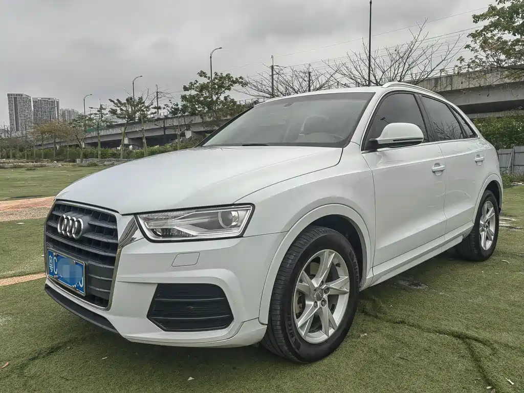 Audi Q3 2017 — фото 1