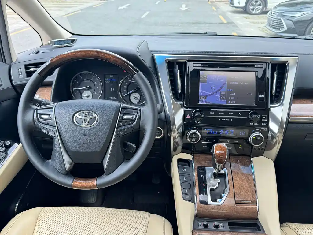 Toyota Alphard 2016 — фото 7