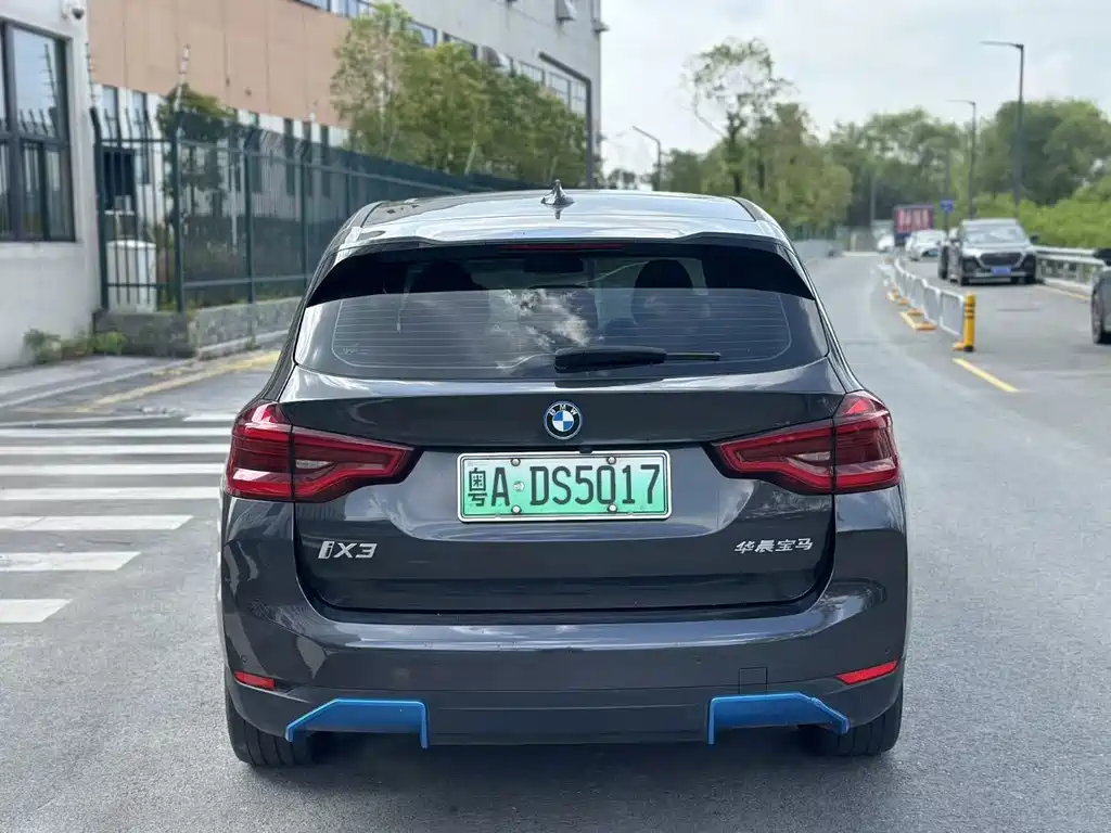 BMW iX3 2021 — фото 8