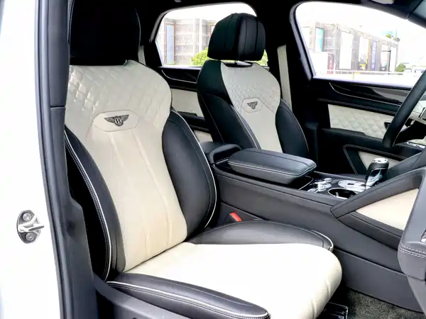 Bentley Bentayga 2021