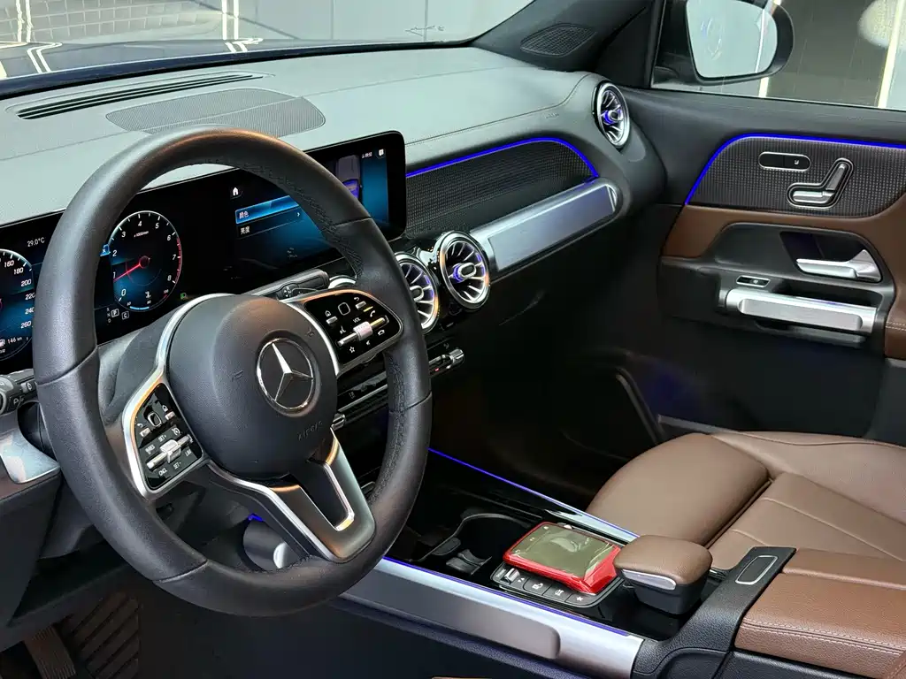 Mercedes-Benz GLB 2021
