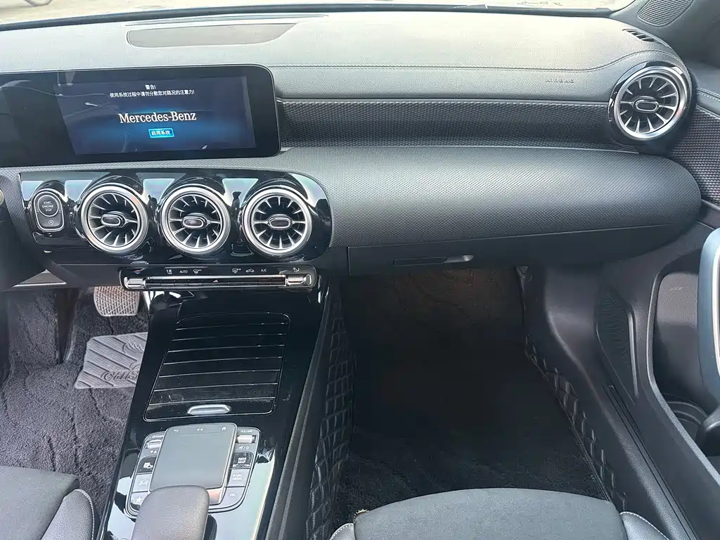 Mercedes-Benz A-Class 2021 — фото 12