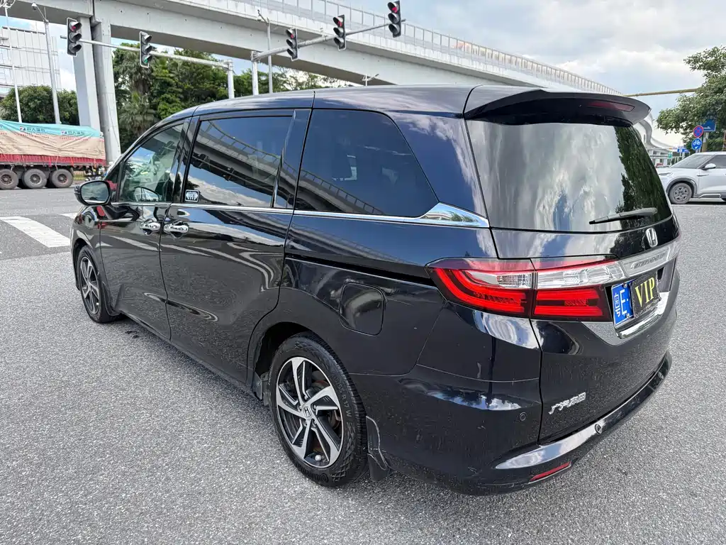 Honda Odyssey 2015