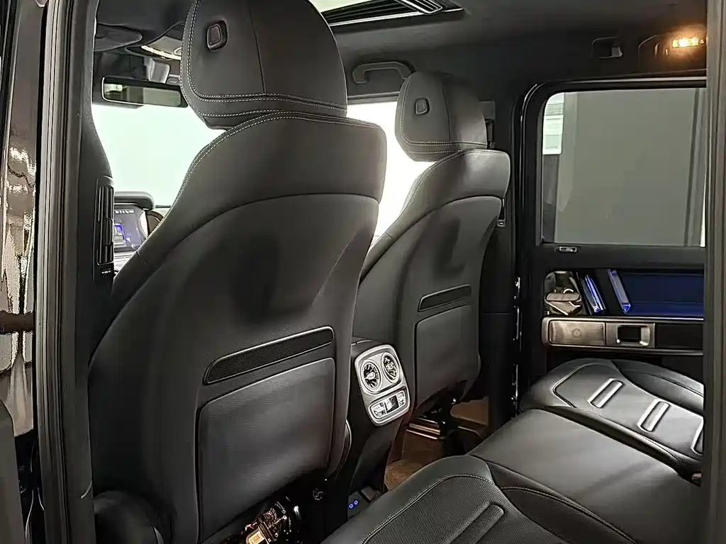 Mercedes-Benz G-Class 2025 — фото 16