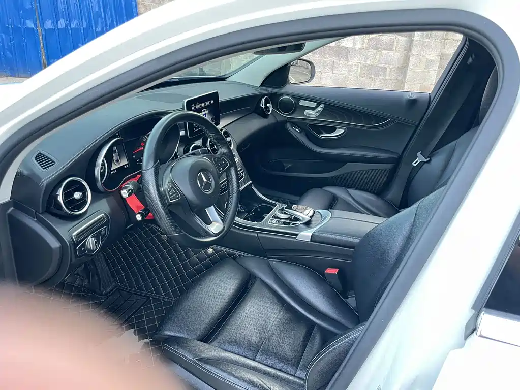 Mercedes-Benz C-Class 2017 — фото 7