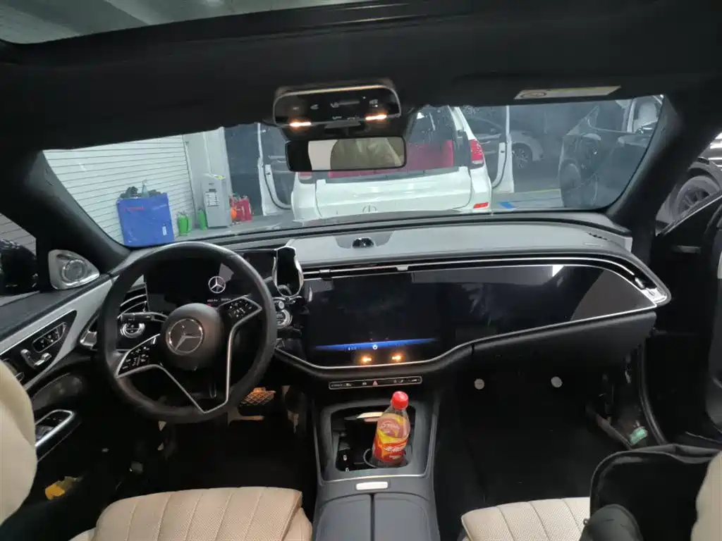 Mercedes-Benz E-Class 2023