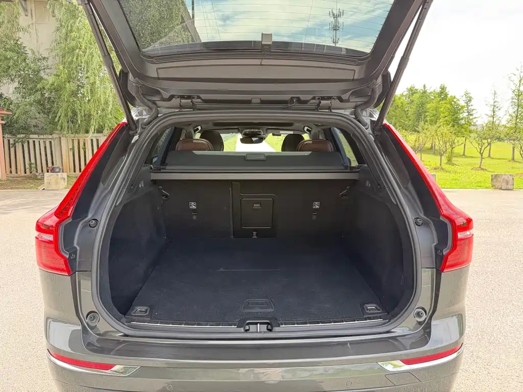 Volvo XC60 2021 — фото 21