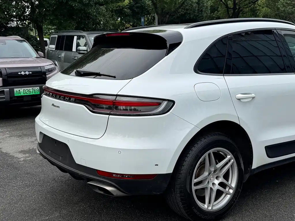 Porsche Macan 2019 — фото 26