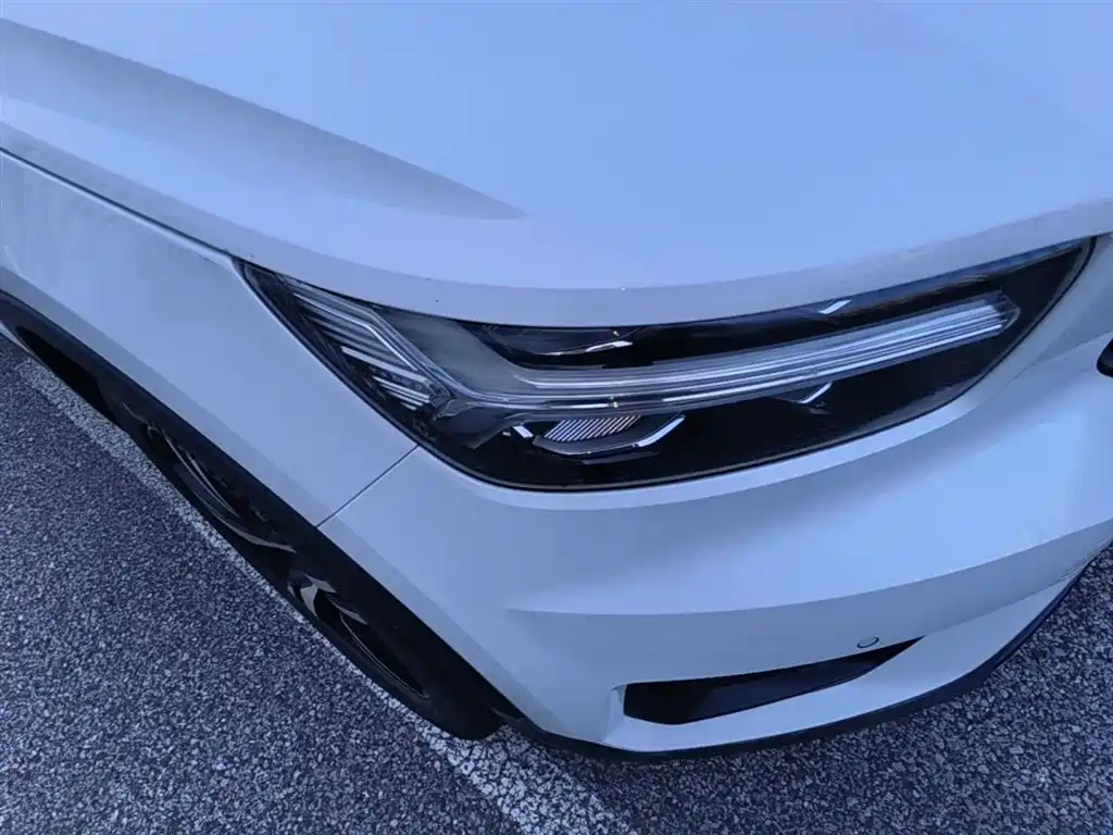 Volvo XC40 2020 — фото 13