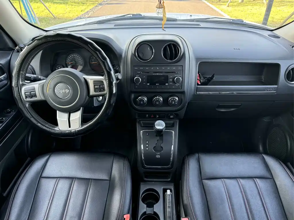 Jeep Patriot 2014 — фото 10