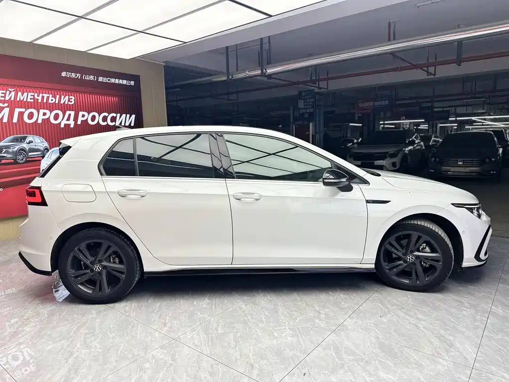 Volkswagen Golf 2023