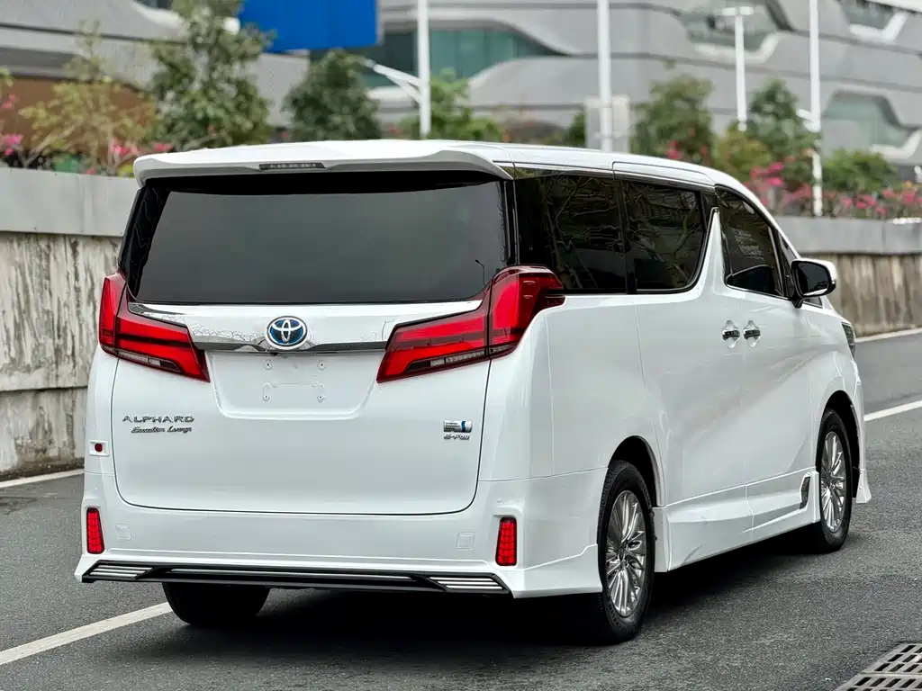Toyota Alphard 2019 — фото 6