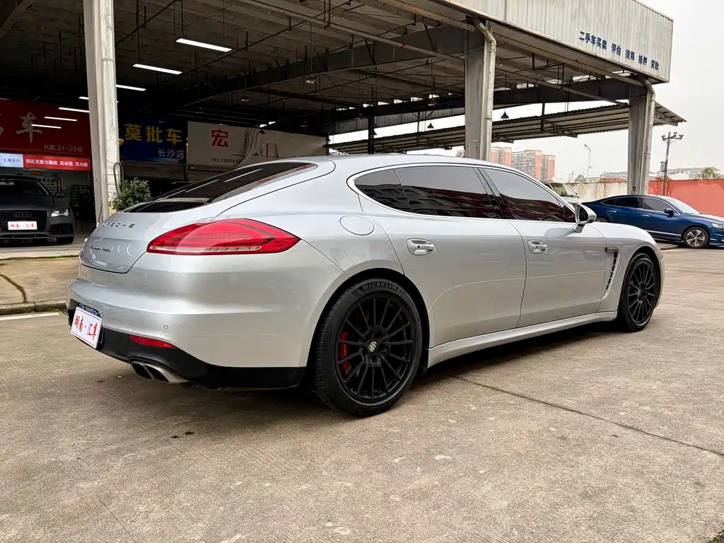 Porsche Panamera 2014 — фото 19
