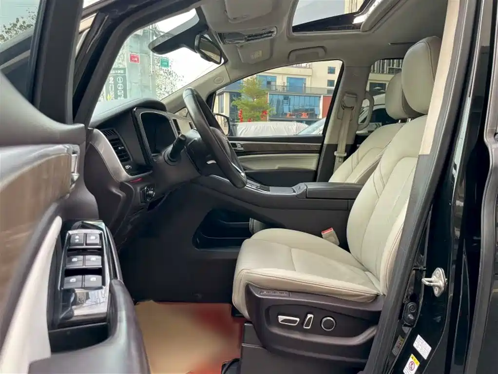 GAC Motor Trumpchi M8 2021 — фото 15