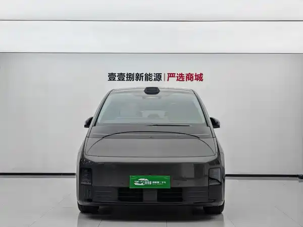 Li Auto MEGA 2024