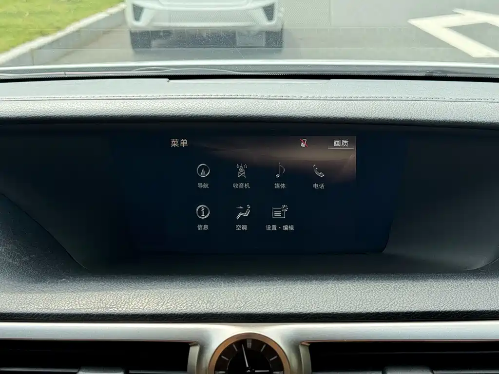 Lexus GS 2017 — фото 19
