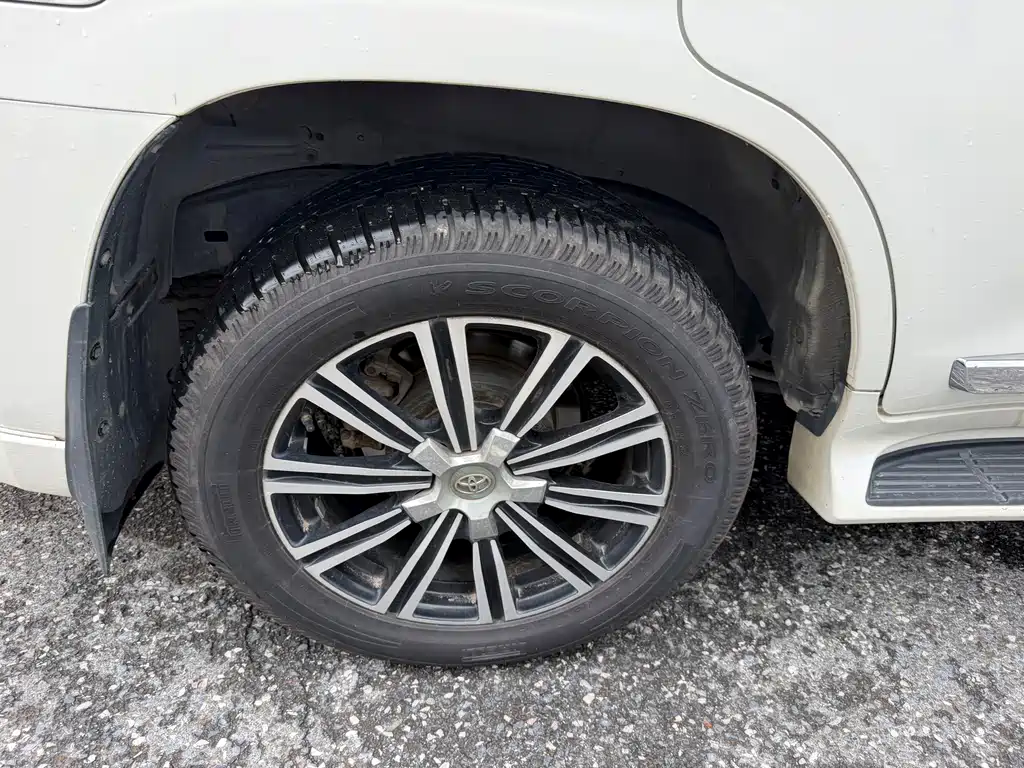 Toyota Land Cruiser 2018 — фото 19