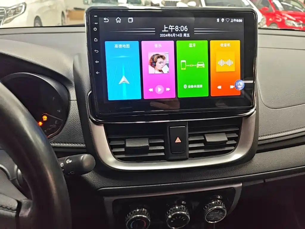 Toyota Yaris L 2021 — фото 13