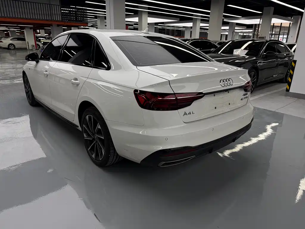 Audi A4L 2023