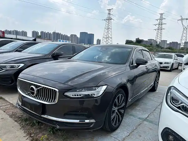 Volvo S90 2022