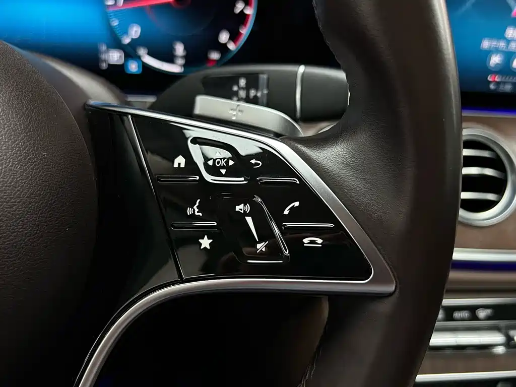 Mercedes-Benz E-Class 2022 — фото 23