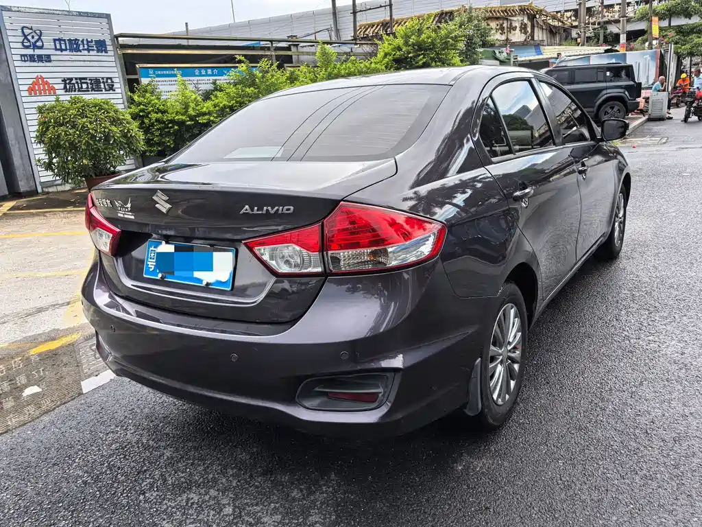 Suzuki Alivio 2016