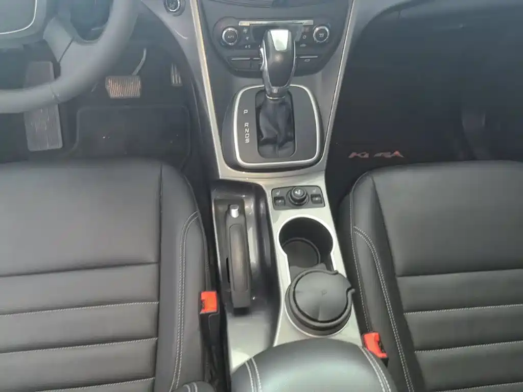 Ford Kuga 2016 — фото 14