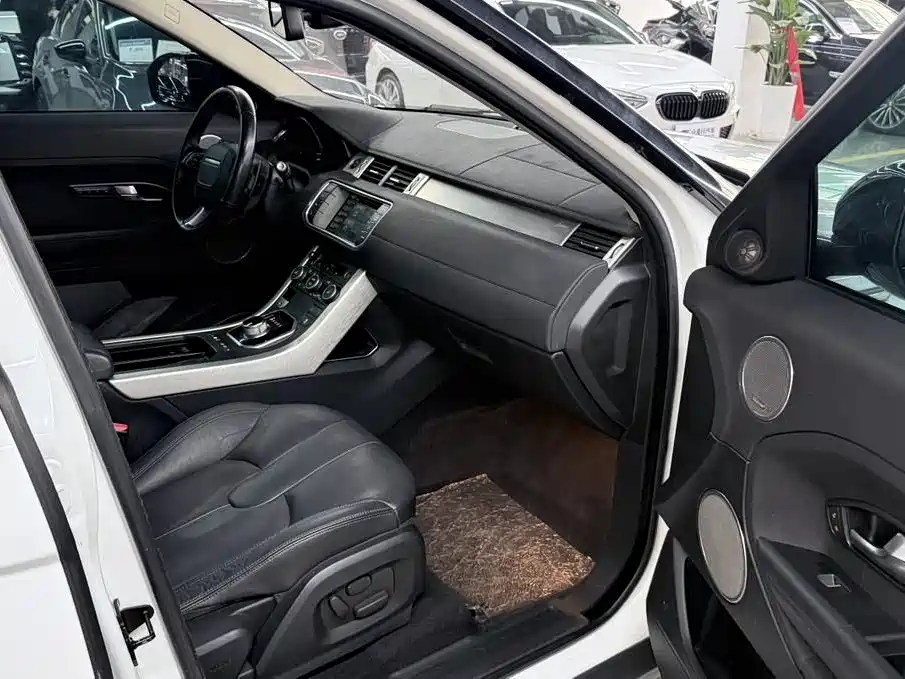 Land Rover Evoque 2016 — фото 10