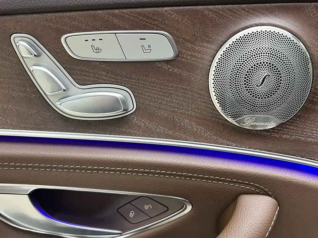 Mercedes-Benz E-Class 2022 — фото 20
