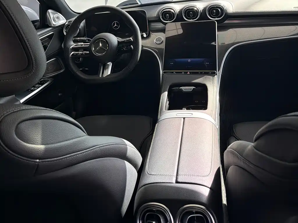 Mercedes-Benz C-Class 2023 — фото 16