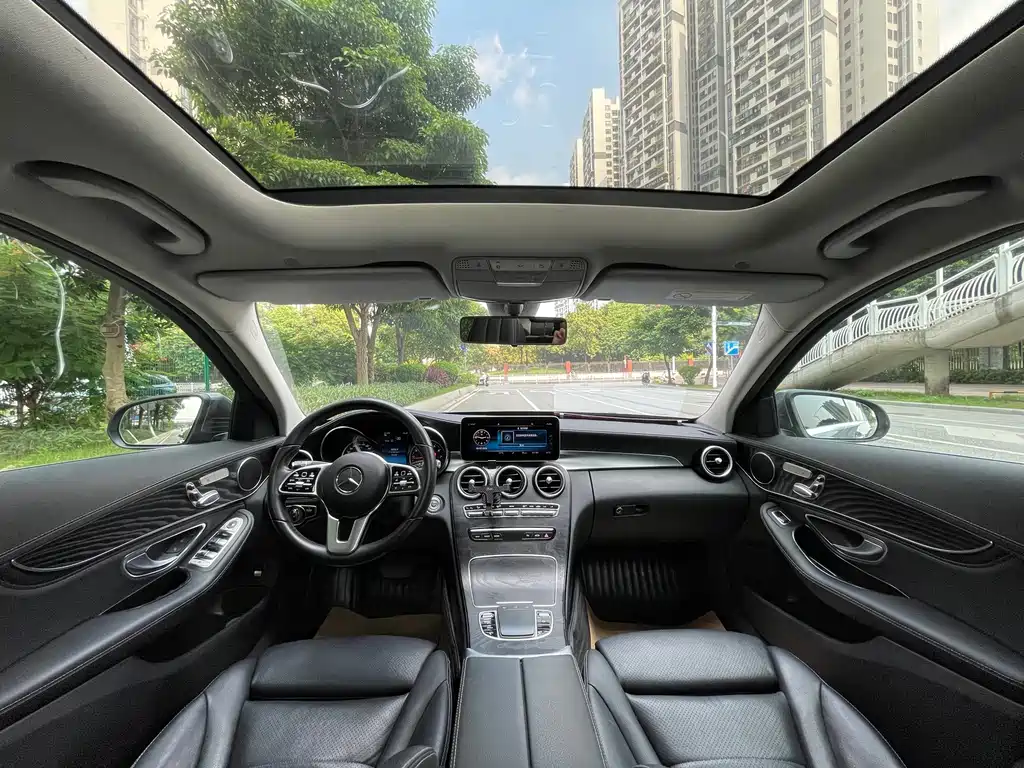 Mercedes-Benz C-Class 2019 — фото 12