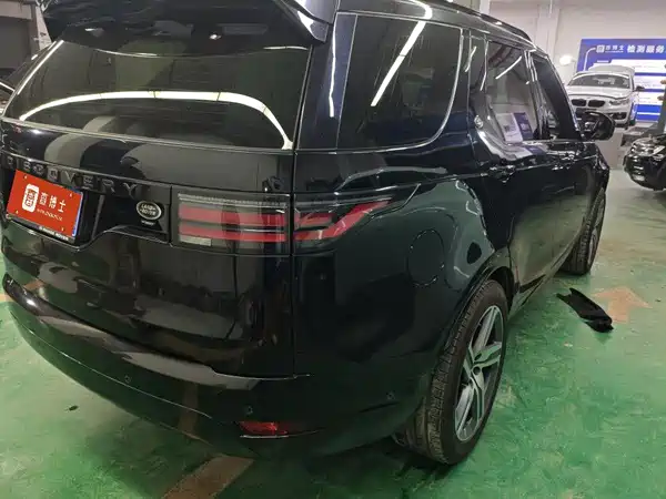 Land Rover Discovery 2022