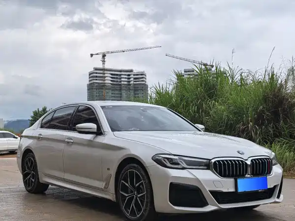 BMW 5 Series 2023
