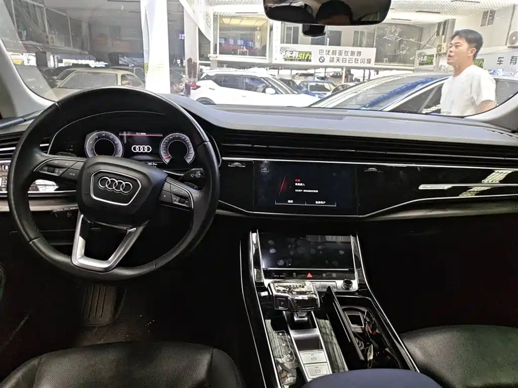 Audi Q8 2022