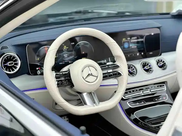 Mercedes-Benz E-Class 2021