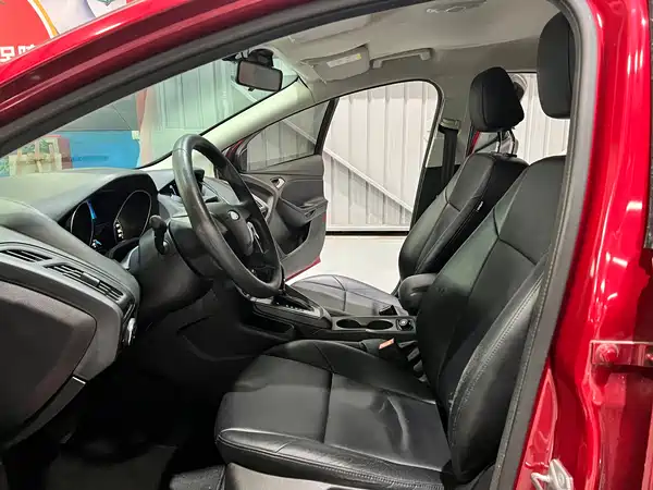 Ford Focus 2012